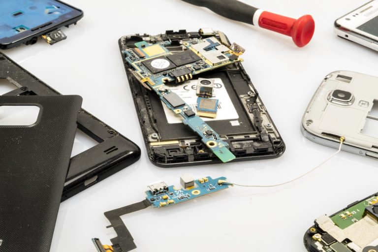 Mobild telefon defekt kaputt Samsung Galaxy A40 - A50 - A70